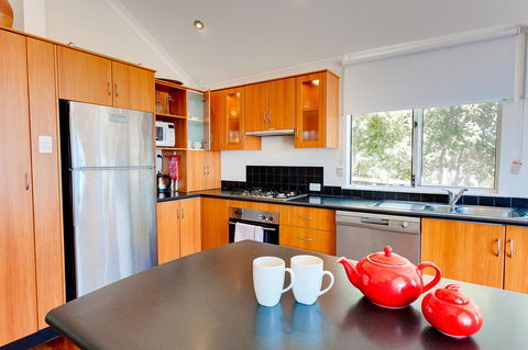Cottesloe Beach House I - Tourism Noosa 6