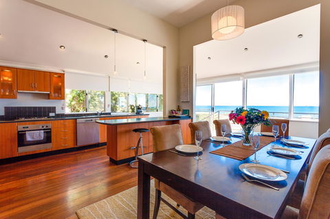 Cottesloe Beach House I - Tourism Noosa 3