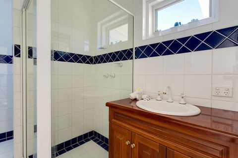 Cottesloe Beach House I - Tourism Noosa 16