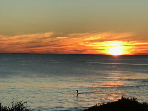 Cottesloe Beachfront Ocean View Apartment - Tourism Noosa 4