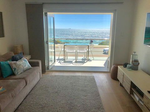 Cottesloe Beachfront Ocean View Apartment - Tourism Noosa 0