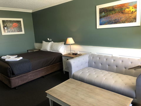 Dog Rock Motel - Tourism Noosa 1