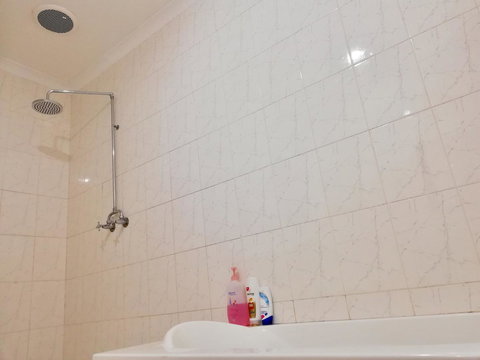 Perth Lake Side Lodge - Tourism Noosa 12