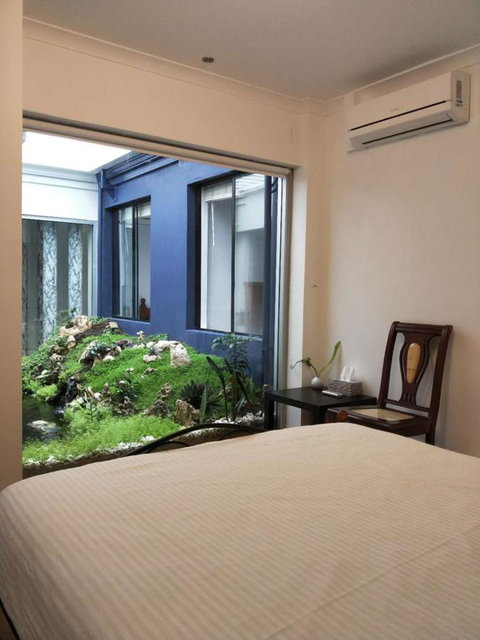 Perth Lake Side Lodge - Tourism Noosa 5