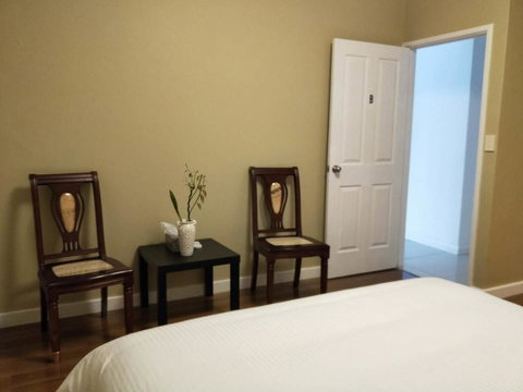 Perth Lake Side Lodge - Tourism Noosa 4