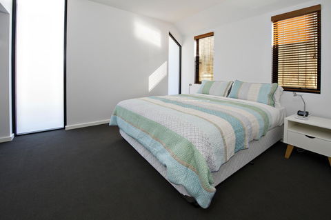 Margaret River Bungalow-1-street - Pet Friendly - Tourism Noosa 7