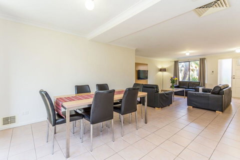 Country Comfort Perth - Tourism Noosa 8