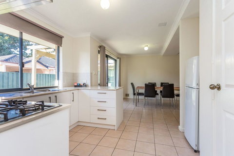 Country Comfort Perth - Tourism Noosa 10