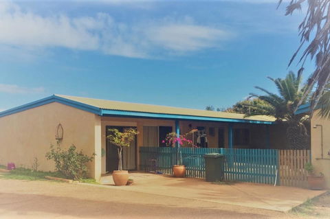 Surf Shack - Tourism Noosa 3