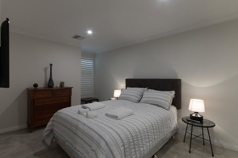 Epsom On Swan Bed & Breakfast - Tourism Noosa 12