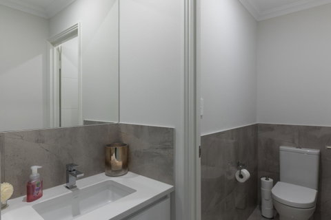 Epsom On Swan Bed & Breakfast - Tourism Noosa 15