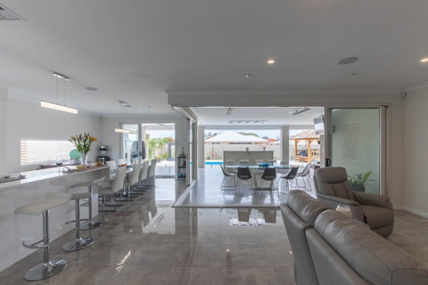 Epsom On Swan Bed & Breakfast - Tourism Noosa 0