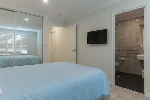 Epsom On Swan Bed & Breakfast - Tourism Noosa 10