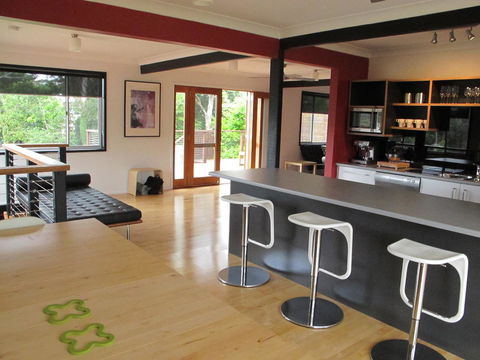 Pendeli Beach House - Tourism Noosa 3