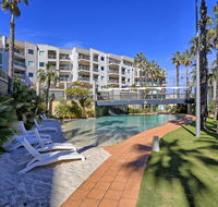 Ocean View Great FacilitiesViews - Tourism Noosa
