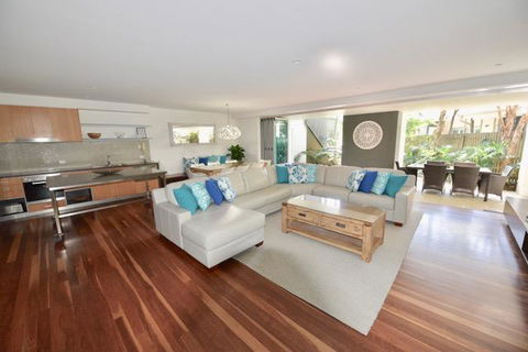 East On Byron - Tourism Noosa 19