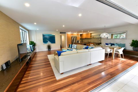 East On Byron - Tourism Noosa 21