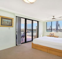 Darling Harbor Apartment - Tourism Noosa