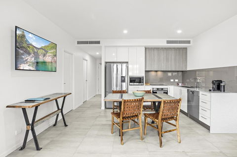 Rockpool 2 Sawtell Beach - Just Steps To Restaurants And 2 Min Stroll To Beach! - Tourism Noosa 3