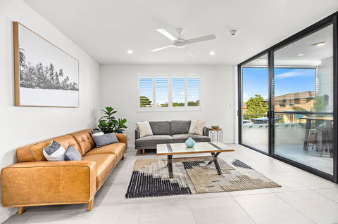 Rockpool 2 Sawtell Beach - Just Steps To Restaurants And 2 Min Stroll To Beach! - Tourism Noosa 0