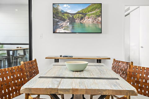 Rockpool 2 Sawtell Beach - Just Steps To Restaurants And 2 Min Stroll To Beach! - Tourism Noosa 4