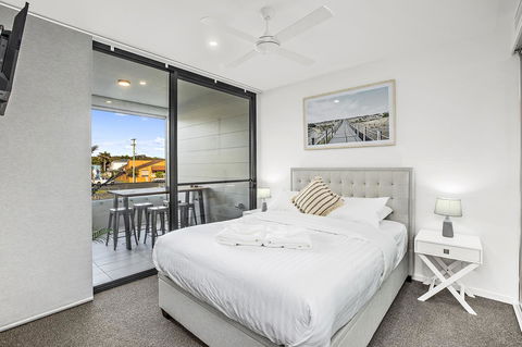 Rockpool 2 Sawtell Beach - Just Steps To Restaurants And 2 Min Stroll To Beach! - Tourism Noosa 7