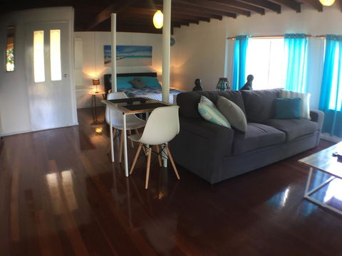 High Tide At Emerald - Tourism Noosa 10