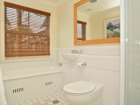 Villa Executive 2br Cypress DS Located Within Cypress Lakes Resort - Tourism Noosa 12
