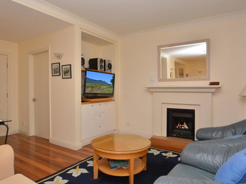 Villa 2br Prosecco Villa Located Within Cypress Lakes Resort - Tourism Noosa 1