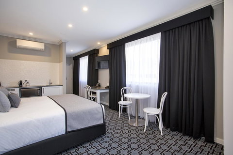 CH Boutique Hotel & Apartments, Ascend Hotel Collection - Tourism Noosa 3
