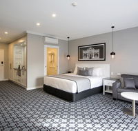 CH Boutique Hotel - Tourism Noosa