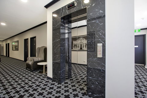 CH Boutique Hotel & Apartments, Ascend Hotel Collection - Tourism Noosa 5