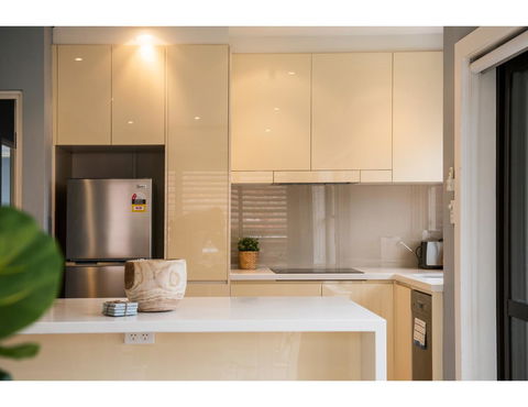 Beachside Getaway In Freshie W Parking - Tourism Noosa 2