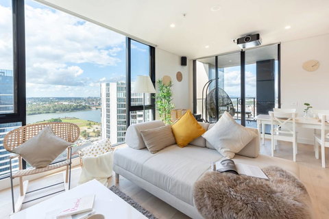 Japanese Style Waterfront Apt Wt Rooftop Pool - Tourism Noosa 23