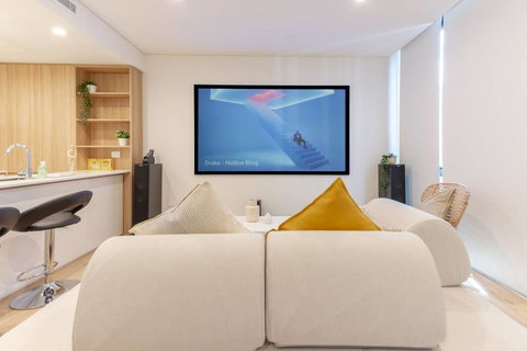 Japanese Style Waterfront Apt Wt Rooftop Pool - Tourism Noosa 24