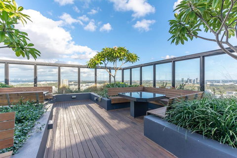 Japanese Style Waterfront Apt Wt Rooftop Pool - Tourism Noosa 11