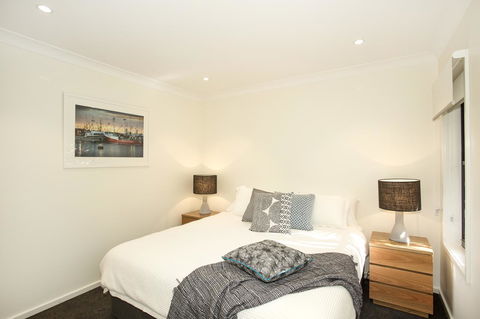 Beachfront 2 - Tourism Noosa 17