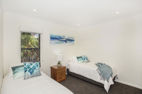 Beachfront 2 - Tourism Noosa 15