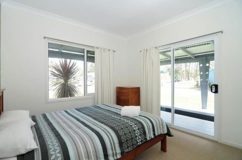 Huskisson Holiday Motel Cabins - Tourism Noosa 28