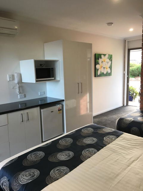 Pelican Motor Inn - Tourism Noosa 9