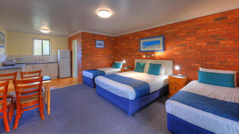 Pelican Motor Inn - Tourism Noosa 4