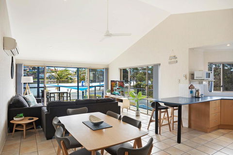Sails Luxury Apartments Merimbula - Tourism Noosa 39