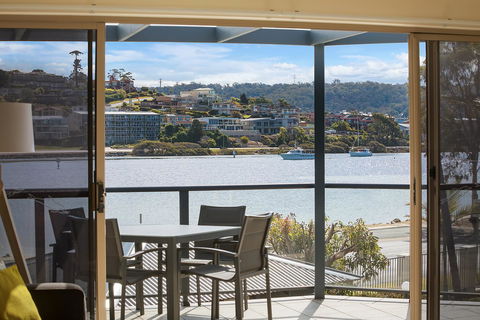 Sails Luxury Apartments Merimbula - Tourism Noosa 2