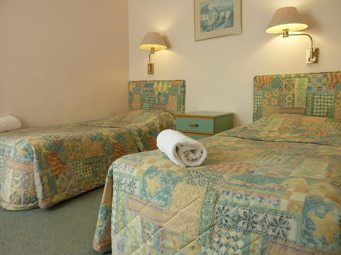 Sapphire Waters Motor Inn - Tourism Noosa 39