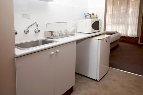 Sapphire Waters Motor Inn - Tourism Noosa 19
