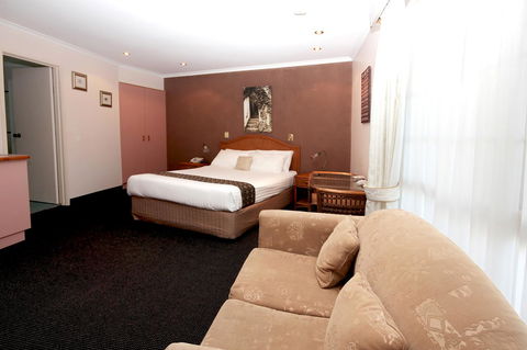Sapphire Waters Motor Inn - Tourism Noosa 6