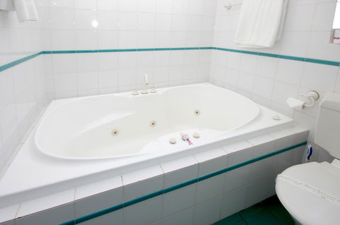Sapphire Waters Motor Inn - Tourism Noosa 25