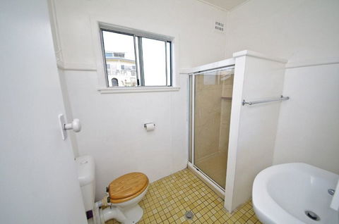 Apollo 1, 9 Hodgson Street - Tourism Noosa 5
