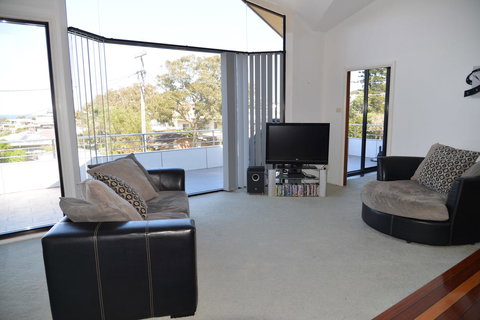 The Boat House - Tourism Noosa 9