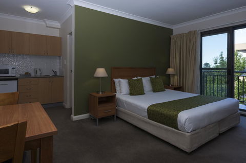 Leisure Inn Spires - Tourism Noosa 4